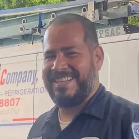 Ricardo, technician at Pete's Automotive Service in Thousand Palms, CA